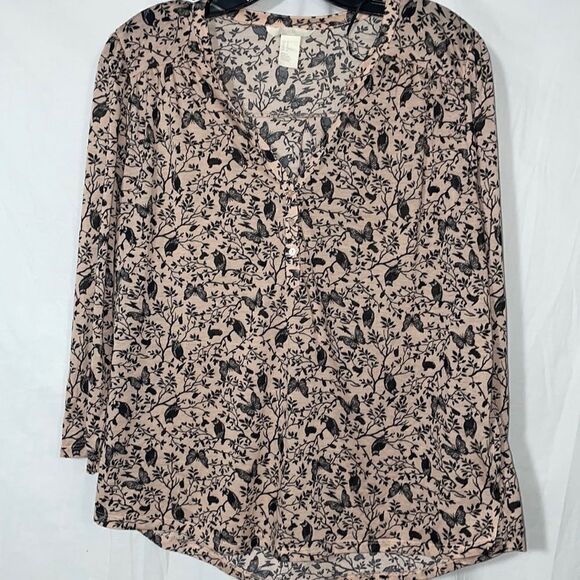 H&M blouse  - Picture 1 of 8